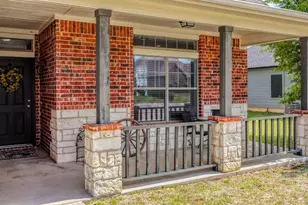 604 Holiday Hills Dr, Mineral Wells, TX 76067 - Photo 5