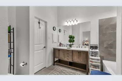 604 Holiday Hills Drive, Mineral Wells, TX 76067 - Photo 23