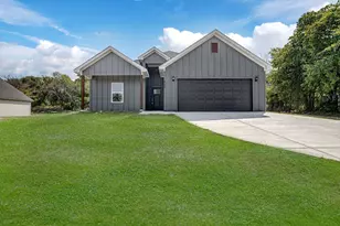 213 Marble Creek Dr, Fort Worth, TX 76131 - Photo 1