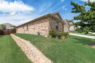 2532 Ponca Dr, Fort Worth, TX 76179 - Photo 3