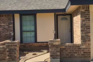 6412 Canyon Cir, Fort Worth, TX 76133 - Photo 3
