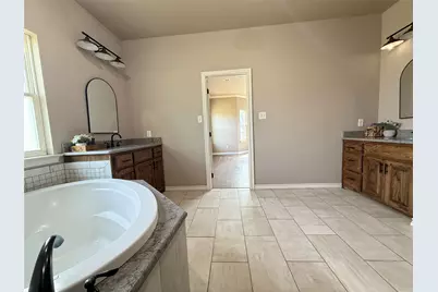 1556 County Road 4764, Boyd, TX 76023 - Photo 21