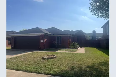 1825 Kingsbrook Trail, Fort Worth, TX 76120 - Photo 1