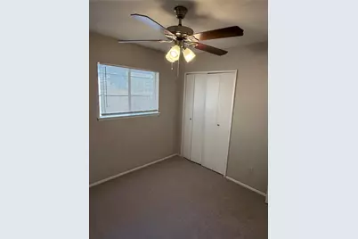 829 Pinoak Drive, Grand Prairie, TX 75052 - Photo 13