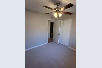 829 Pinoak Drive, Grand Prairie, TX 75052 - Photo 17