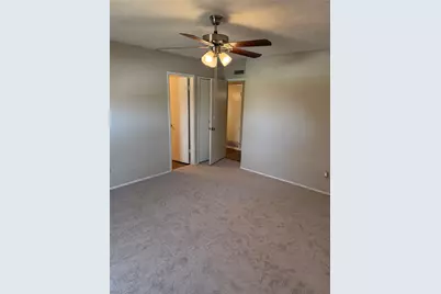 829 Pinoak Drive, Grand Prairie, TX 75052 - Photo 19