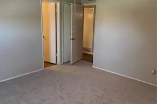 829 Pinoak Dr, Grand Prairie, TX 75052 - Photo 19