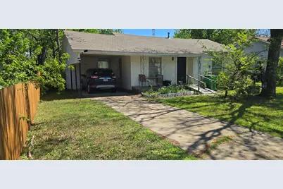1006 S Grand Avenue, Gainesville, TX 76240 - Photo 1