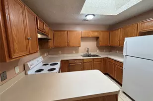 9444 Lipton Ln, Dallas, TX 75217 - Photo 9