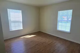 800 N 4th St, Sanger, TX 76266 - Photo 11