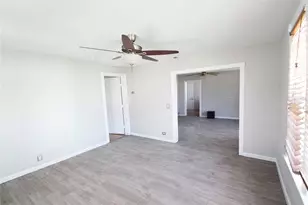 923 S Wine St, Gainesville, TX 76240 - Photo 3