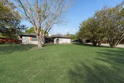905 Colonial, Cleburne, TX 76033 - Photo 1