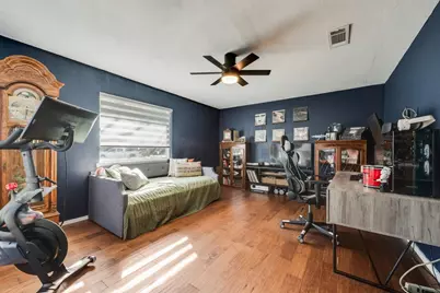 905 Colonial, Cleburne, TX 76033 - Photo 7