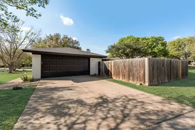 905 Colonial, Cleburne, TX 76033 - Photo 25