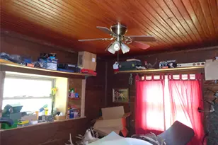 1201 S Bois D Arc St, Grandview, TX 76050 - Photo 7