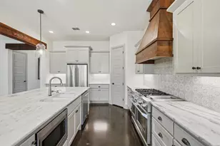 8029 White Dr, Granbury, TX 76049 - Photo 9