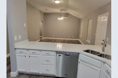 4027 Ramona Avenue, Dallas, TX 75216 - Photo 3