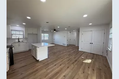 618 Pleasant Valley Road, Garland, TX 75040 - Photo 9