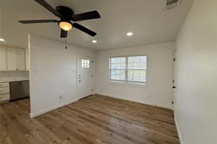 618 Pleasant Valley Rd, Garland, TX 75040 - Photo 5