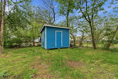 127 E Walker Street, Denison, TX 75021 - Photo 21