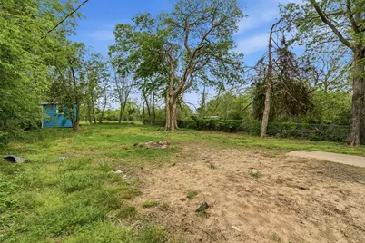 127 E Walker Street, Denison, TX 75021 - Photo 23
