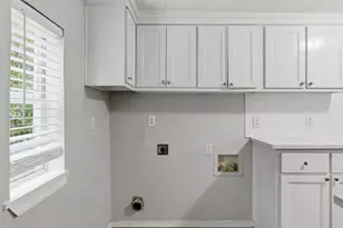 127 E Walker St, Denison, TX 75021 - Photo 13