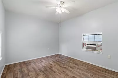 127 E Walker Street, Denison, TX 75021 - Photo 21