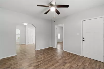 127 E Walker Street, Denison, TX 75021 - Photo 19