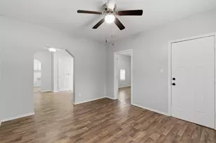 127 E Walker St, Denison, TX 75021 - Photo 19