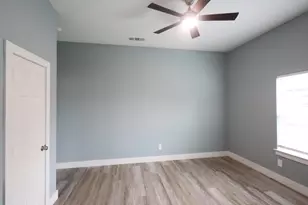 1519 Stonewall St, Greenville, TX 75401 - Photo 11