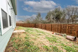 1519 Stonewall St, Greenville, TX 75401 - Photo 13