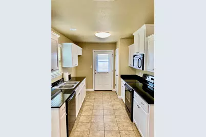 906 Dart Court, Granbury, TX 76049 - Photo 5