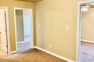 906 Dart Ct, Granbury, TX 76049 - Photo 11