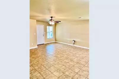 906 Dart Court, Granbury, TX 76049 - Photo 3