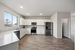 1305 Benwick Dr, Van Alstyne, TX 75495 - Photo 3