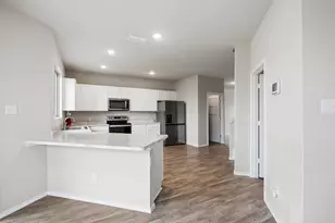 1305 Benwick Dr, Van Alstyne, TX 75495 - Photo 5