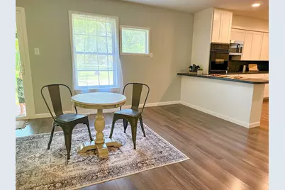 801 N Douglas Avenue, Cleburne, TX 76033 - Photo 11