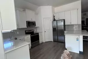 324 Bronco Dr, Pilot Point, TX 76258 - Photo 7