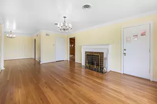 2000 Standifer St, Fort Worth, TX 76164 - Photo 15