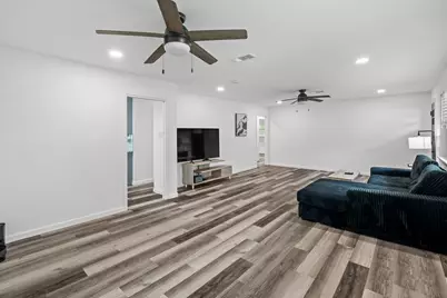 5825 Walla Avenue, Fort Worth, TX 76133 - Photo 7