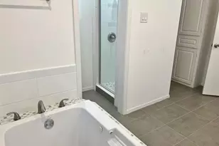 1827 Rhinevalley Dr, Arlington, TX 76012 - Photo 17