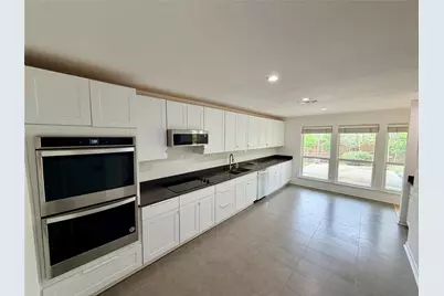 1827 Rhinevalley Drive, Arlington, TX 76012 - Photo 9