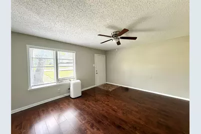 6363 Hollis Avenue, Dallas, TX 75227 - Photo 3