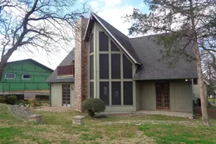 110 Pawnee Trail, Gainesville, TX 76240 - Photo 3