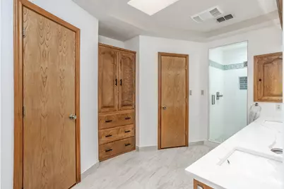 108 E Evans Street, Saint Jo, TX 76265 - Photo 27