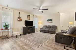 6717 Cold Water Dr, Waco, TX 76712 - Photo 7