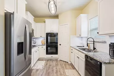 6717 Cold Water Drive, Waco, TX 76712 - Photo 13
