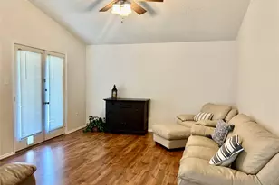 1501 Gentle Wind Dr, Arlington, TX 76018 - Photo 5