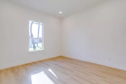 2634 Bainbridge Drive, Dallas, TX 75237 - Photo 31