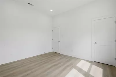 2634 Bainbridge Drive, Dallas, TX 75237 - Photo 23